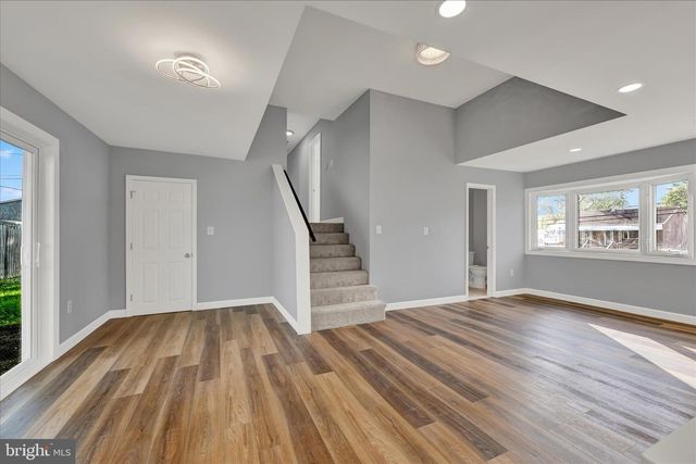 2 ARMOR CT, Baltimore, MD 21220