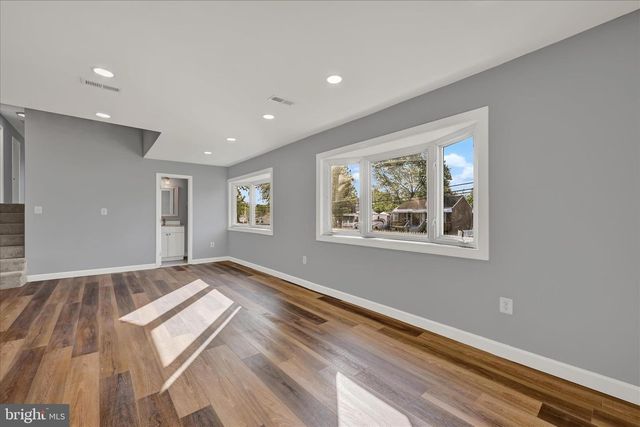 2 ARMOR CT, Baltimore, MD 21220