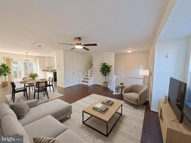 707 KINGS CREST DR, Stafford, VA 22554