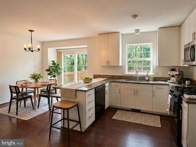 707 KINGS CREST DR, Stafford, VA 22554