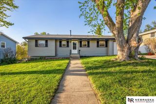 108 Hillside Drive, Bellevue, NE 68005
