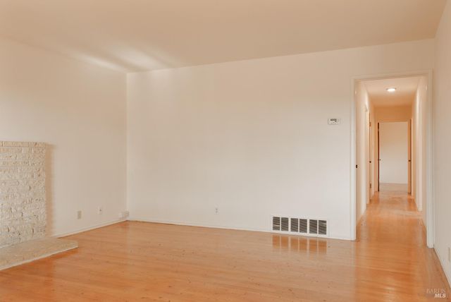 112 Fairfax Ct, Vallejo, CA 94591