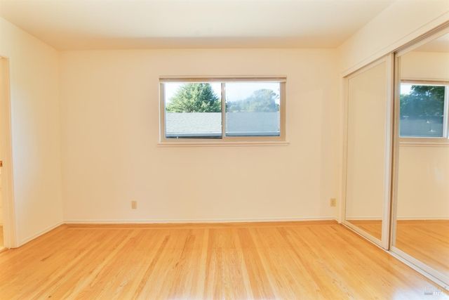 112 Fairfax Ct, Vallejo, CA 94591