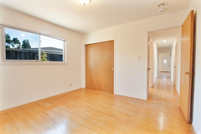 112 Fairfax Ct, Vallejo, CA 94591
