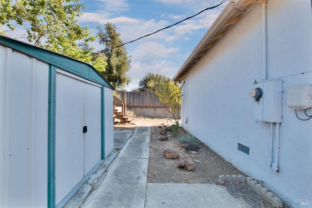 112 Fairfax Ct, Vallejo, CA 94591
