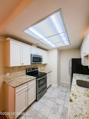227A Manchester Lane, Monroe, NJ 08831
