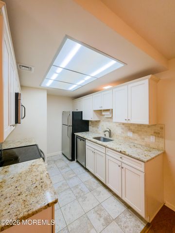 227A Manchester Lane, Monroe, NJ 08831