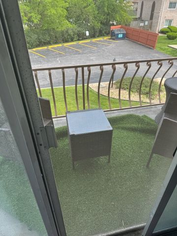 18855 Burnham Avenue 231, Lansing, IL 60438