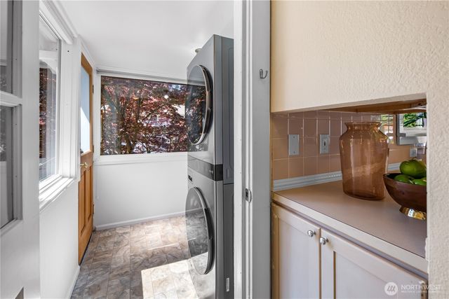 8920 240th Street SW, Edmonds, WA 98026