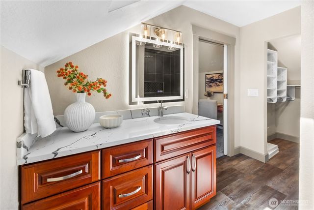 8920 240th Street SW, Edmonds, WA 98026