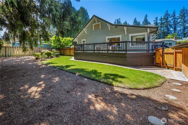 8920 240th Street SW, Edmonds, WA 98026