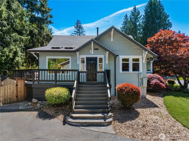 8920 240th Street SW, Edmonds, WA 98026