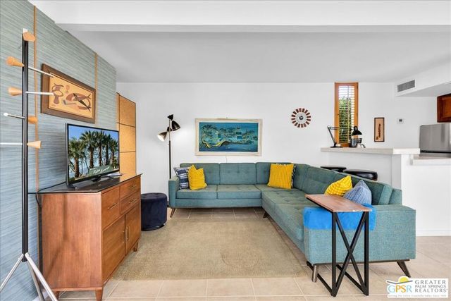 360 Cabrillo Road 220, Palm Springs, CA 92262