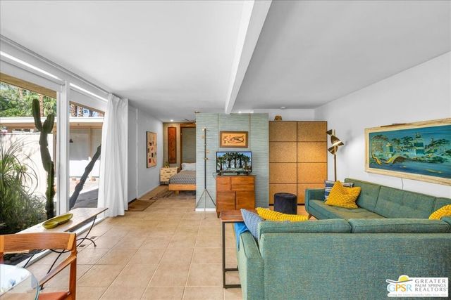 360 Cabrillo Road 220, Palm Springs, CA 92262