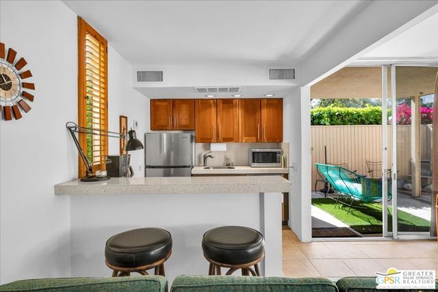 360 Cabrillo Road 220, Palm Springs, CA 92262