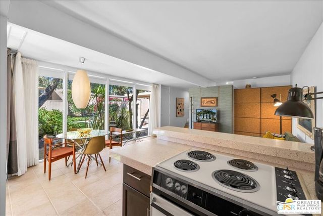 360 Cabrillo Road 220, Palm Springs, CA 92262