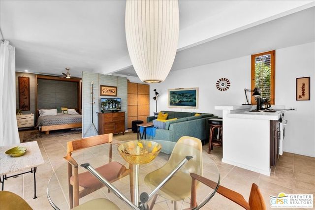 360 Cabrillo Road 220, Palm Springs, CA 92262