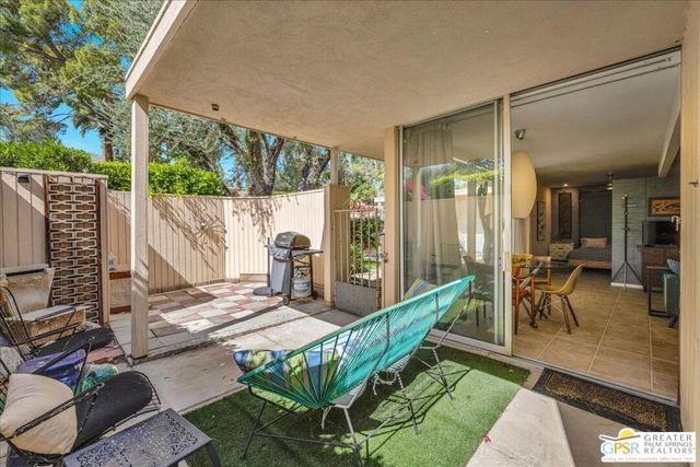 360 Cabrillo Road 220, Palm Springs, CA 92262