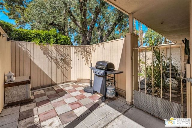 360 Cabrillo Road 220, Palm Springs, CA 92262