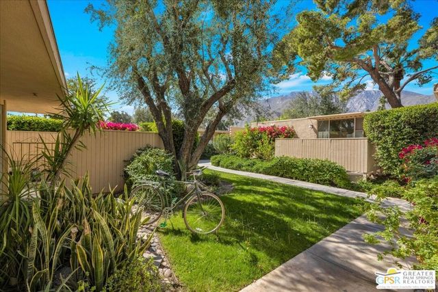 360 Cabrillo Road 220, Palm Springs, CA 92262