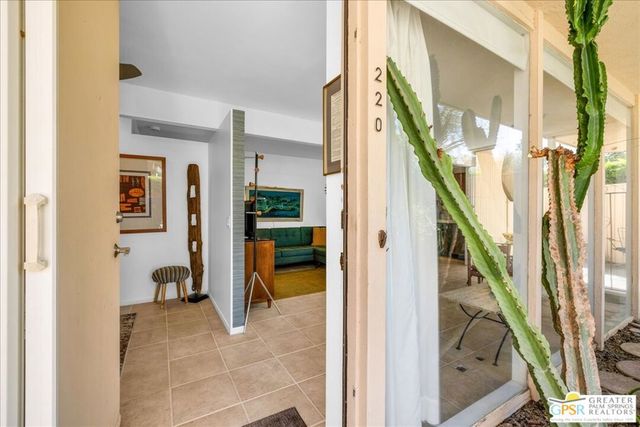 360 Cabrillo Road 220, Palm Springs, CA 92262