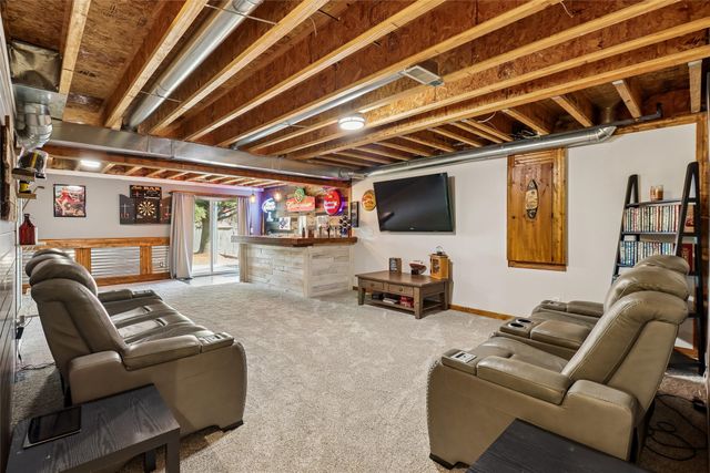 1504 W Jackson Avenue, Indianola, IA 50125