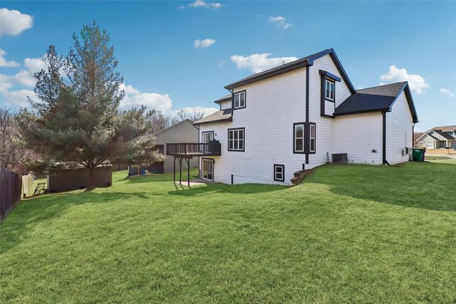 1504 W Jackson Avenue, Indianola, IA 50125