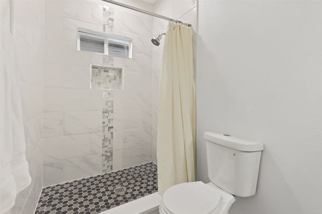 1326 Hemphill Street, Greenville, TX 75401