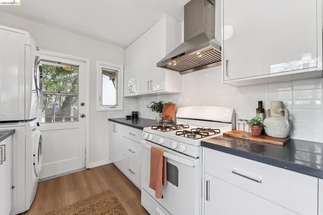 127 Behrens St, El Cerrito, CA 94530
