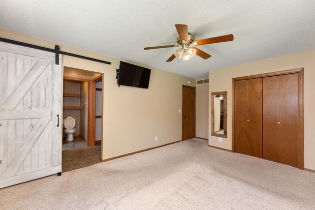 143 W NORTHWIND DR, Valley Center, KS 67147