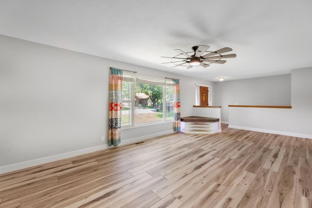 143 W NORTHWIND DR, Valley Center, KS 67147