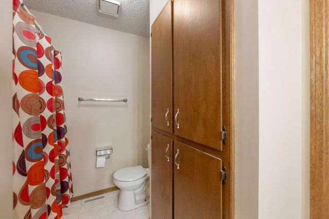 143 W NORTHWIND DR, Valley Center, KS 67147