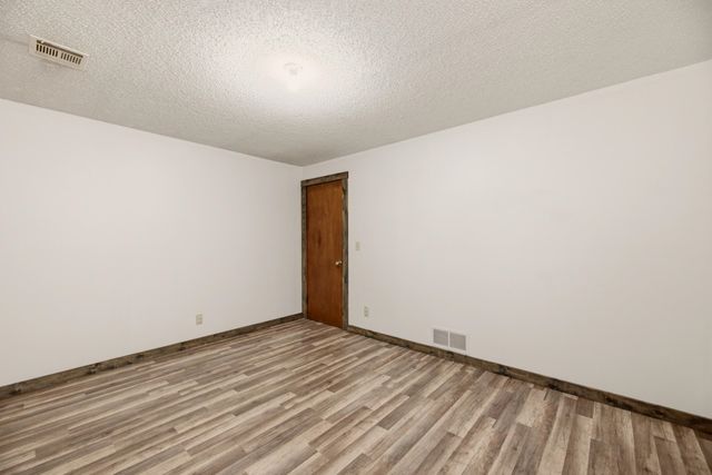143 W NORTHWIND DR, Valley Center, KS 67147