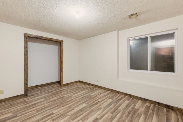 143 W NORTHWIND DR, Valley Center, KS 67147