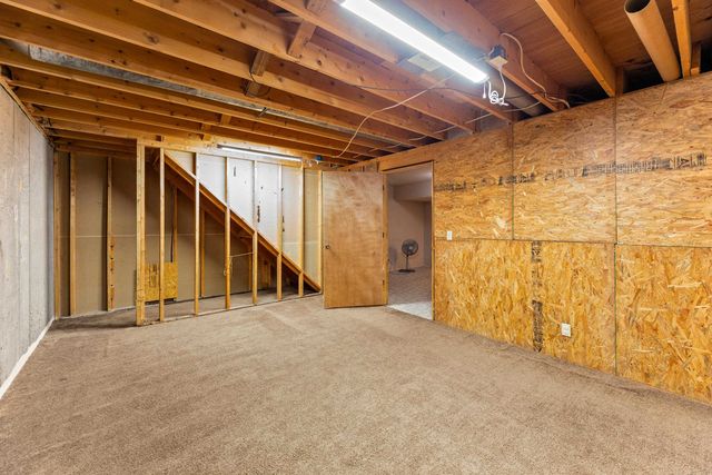 143 W NORTHWIND DR, Valley Center, KS 67147