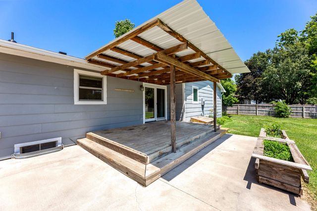143 W NORTHWIND DR, Valley Center, KS 67147