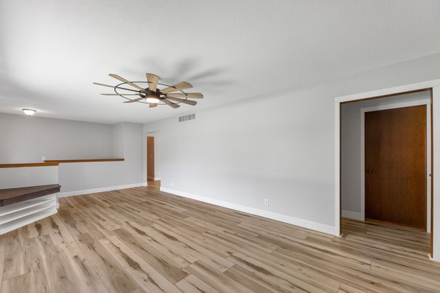 143 W NORTHWIND DR, Valley Center, KS 67147
