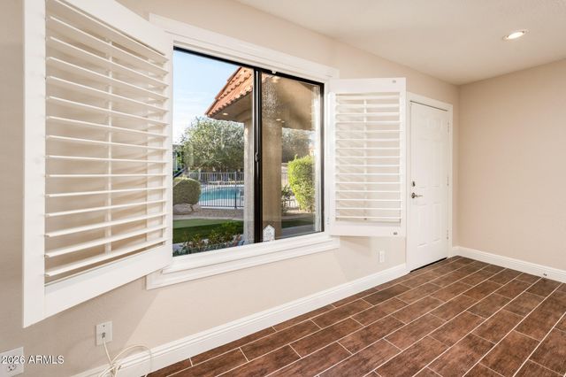 601 E PALO VERDE Drive 8, Phoenix, AZ 85012