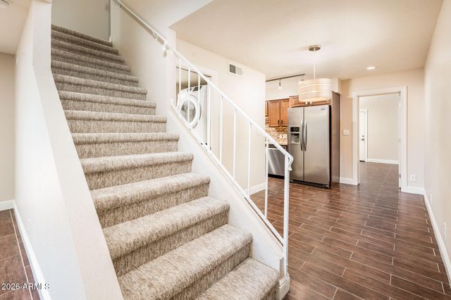 601 E PALO VERDE Drive 8, Phoenix, AZ 85012