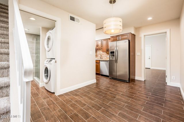 601 E PALO VERDE Drive 8, Phoenix, AZ 85012