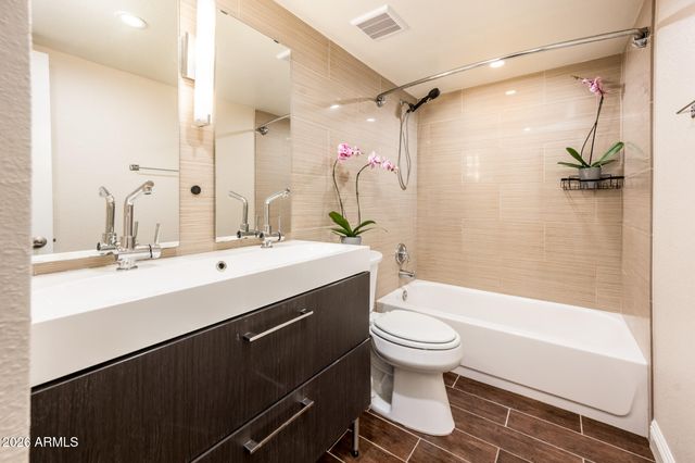 601 E PALO VERDE Drive 8, Phoenix, AZ 85012