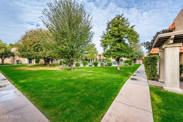 601 E PALO VERDE Drive 8, Phoenix, AZ 85012