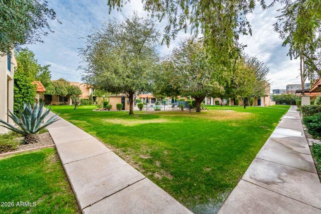 601 E PALO VERDE Drive 8, Phoenix, AZ 85012