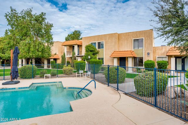 601 E PALO VERDE Drive 8, Phoenix, AZ 85012