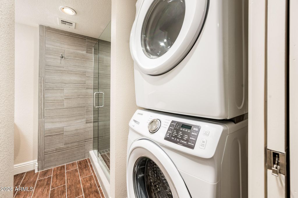 Image 25 of property listing at 601 E PALO VERDE Drive 8, Phoenix, AZ 85012