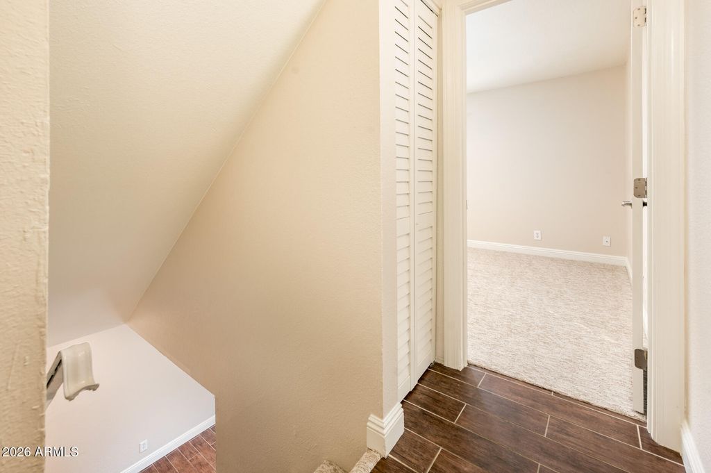 Image 28 of property listing at 601 E PALO VERDE Drive 8, Phoenix, AZ 85012