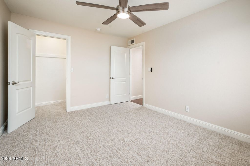 Image 35 of property listing at 601 E PALO VERDE Drive 8, Phoenix, AZ 85012