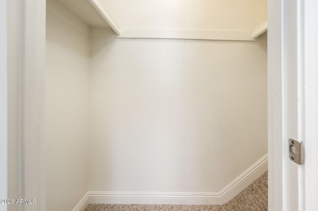 Image 36 of property listing at 601 E PALO VERDE Drive 8, Phoenix, AZ 85012