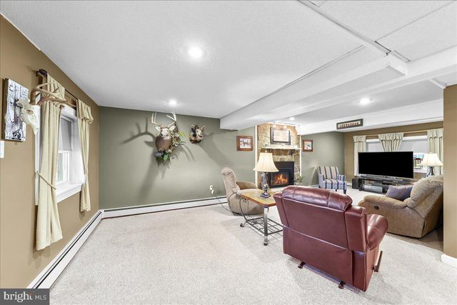 691 STATE RD, West Grove, PA 19390