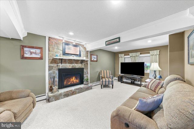 691 STATE RD, West Grove, PA 19390